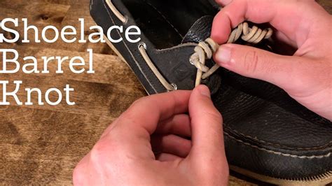 shoelace barrel knot